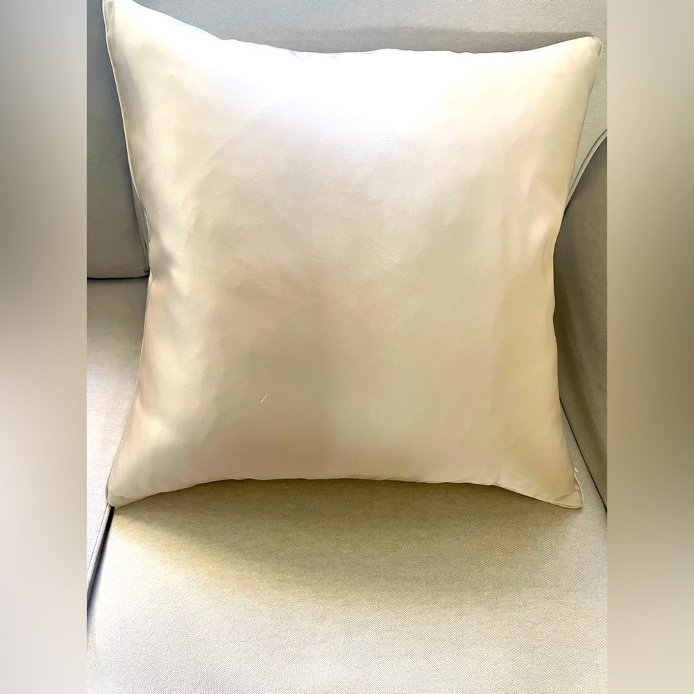 - luxury Champagne and  sliver waves glam pillow.          Size 22 x22 inches - Picture 5 of 11